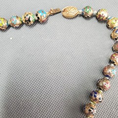 Vintage Chinese Cloisonne Enamel Bead Necklace 23″ Hand Knotted Floral Gold