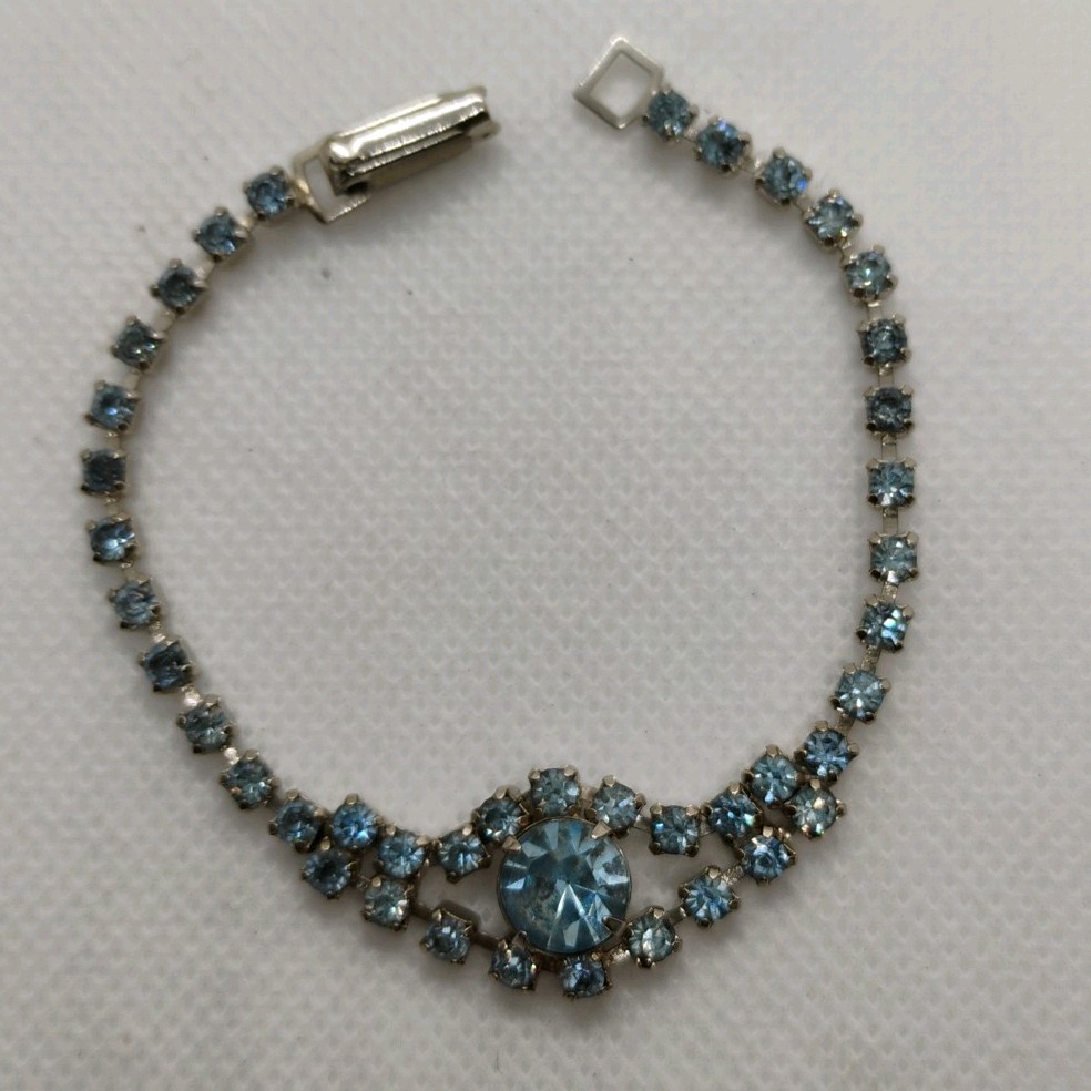 Pale Blue Rhinestone Silver Tone Bracelet 7 Inches Vintage Jewelry