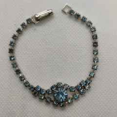 Pale Blue Rhinestone Silver Tone Bracelet 7 Inches Vintage Jewelry