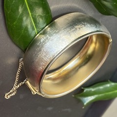 Vintage Bangle Bracelet Estate Jewelry Pre-Owned Textured Gold Plated Wash 7″