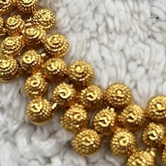 Vintage Popcorn Cluster Necklace Chunky Gold Tone Fancy Box Clasp 16.5″
