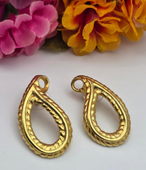 Vintage Gold Plated Brass Openwork Paisley Teardrop Pierced Earrings 1.5 In