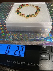 Vintage Avon 1995 Christmas Holiday Sparkle Gold Tone Bracelet Holly Berry Links