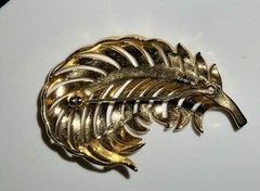 Vintage Signed TRIFARI Gold Tone FEATHER With Rhinestone Flourish Pin or Brooch