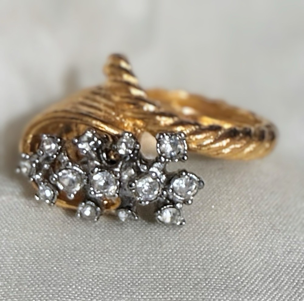 Vintage Rhinestone Paste Cornucopia Design Gold Plated Statement Ring 6 or 7