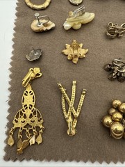 Vintage Jewelry Silver Gold Tone Lot Mismatched Wearable (20 Single Earrings)