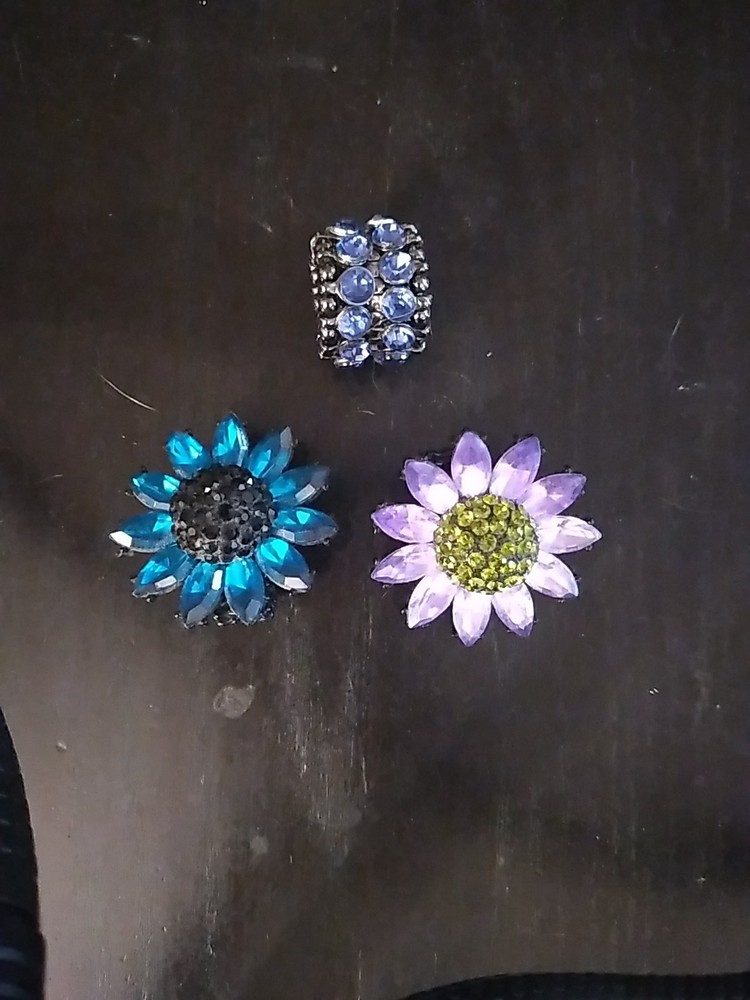 Three Vintage Elastic Rings Two Flower And One Jewel One Size Fits All