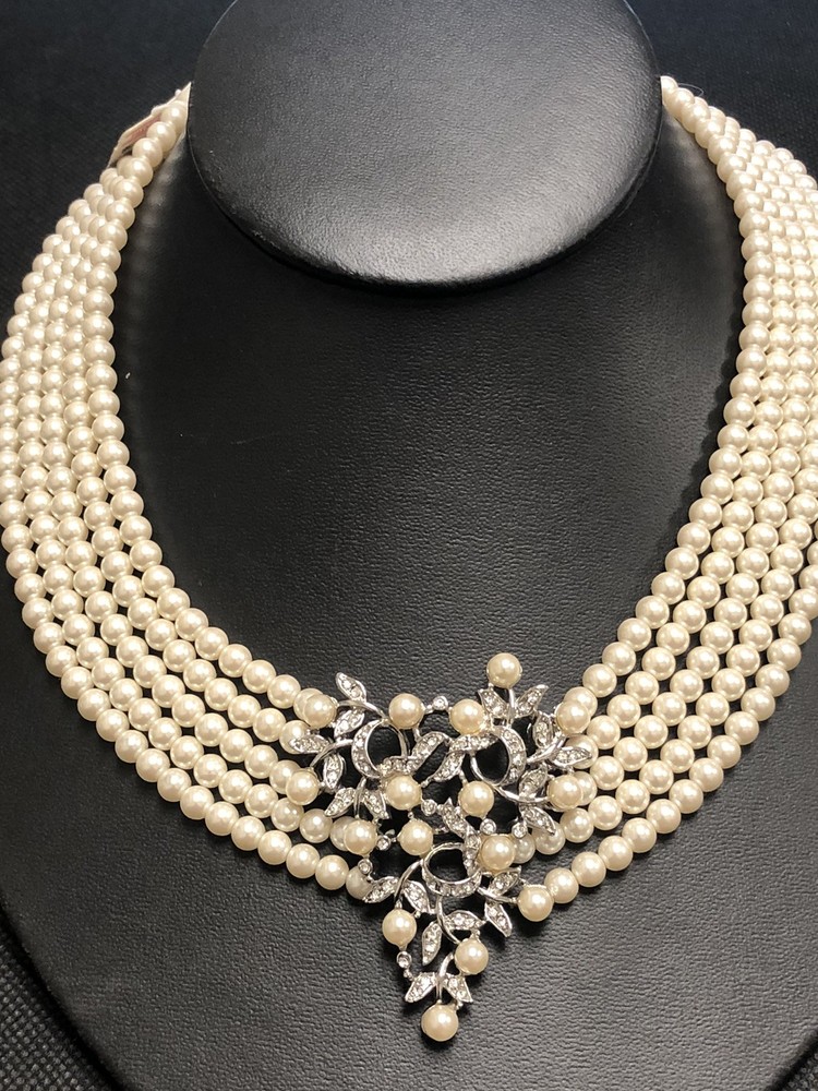 VTG GORGEOUS MARVELLA FIVE STRAND FAUX PEARLS RHINESTONES SILVER TONE NECKLACE