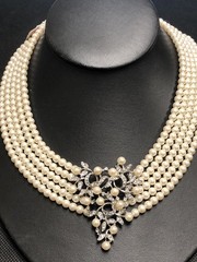 VTG GORGEOUS MARVELLA FIVE STRAND FAUX PEARLS RHINESTONES SILVER TONE NECKLACE