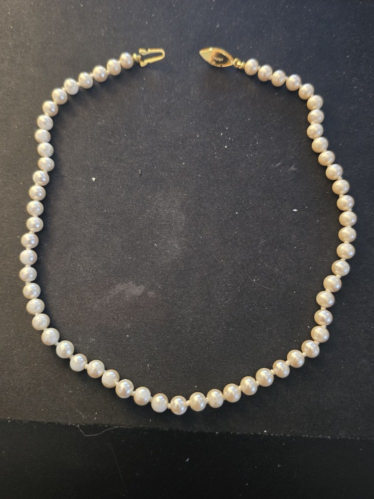 VINTAGE KNOTTED GLASS faux PEARL STRAND JAPAN 15.5″ inches Gold Tone clasp
