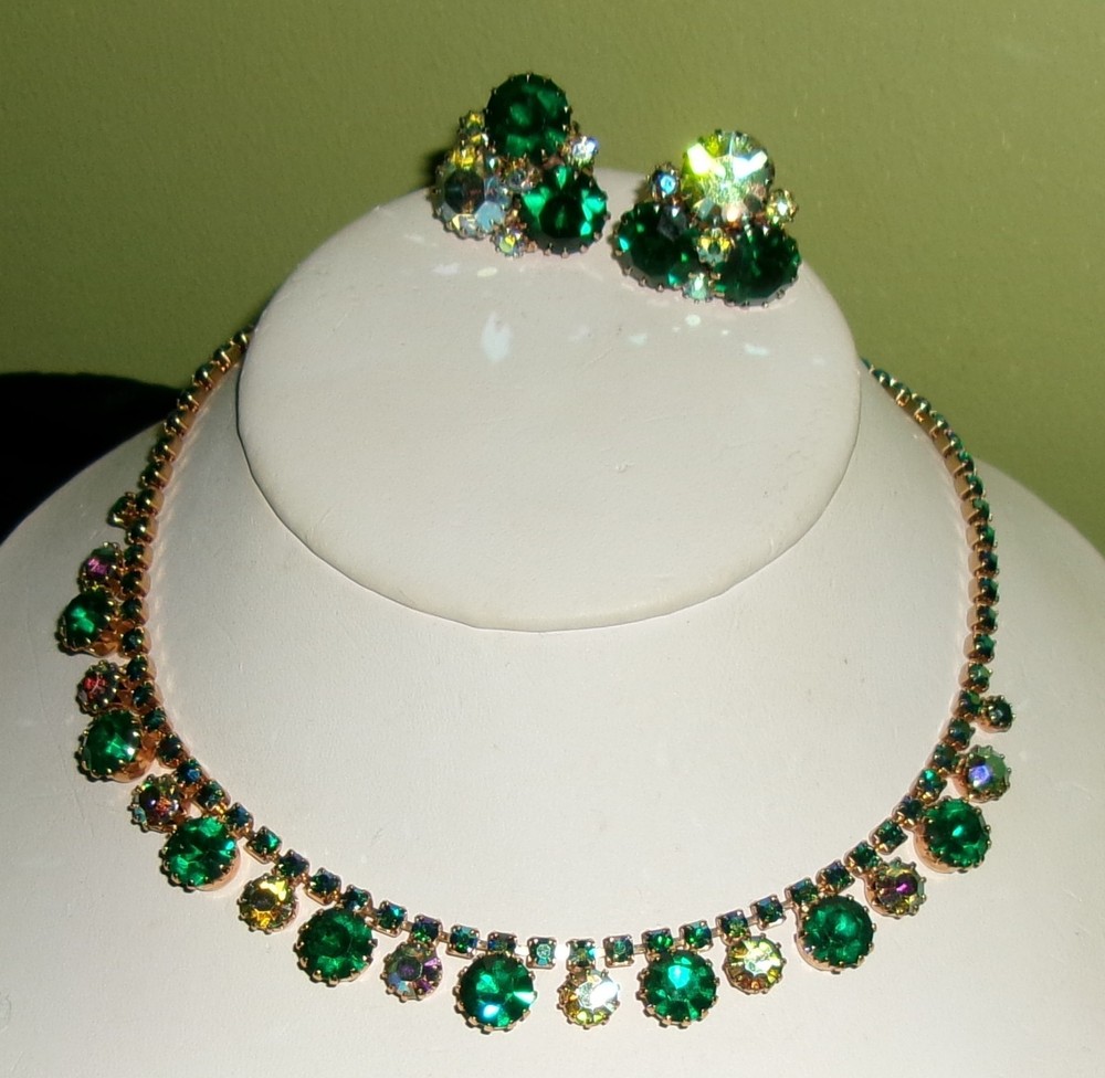 Vintage Green/AB Rhinestone Necklace Earring Set Demi-Signed Weiss