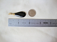 VINTAGE 1970-80s BLACK ONYX TEARDROP PENDANT W/ GOLD FILLED BALE
