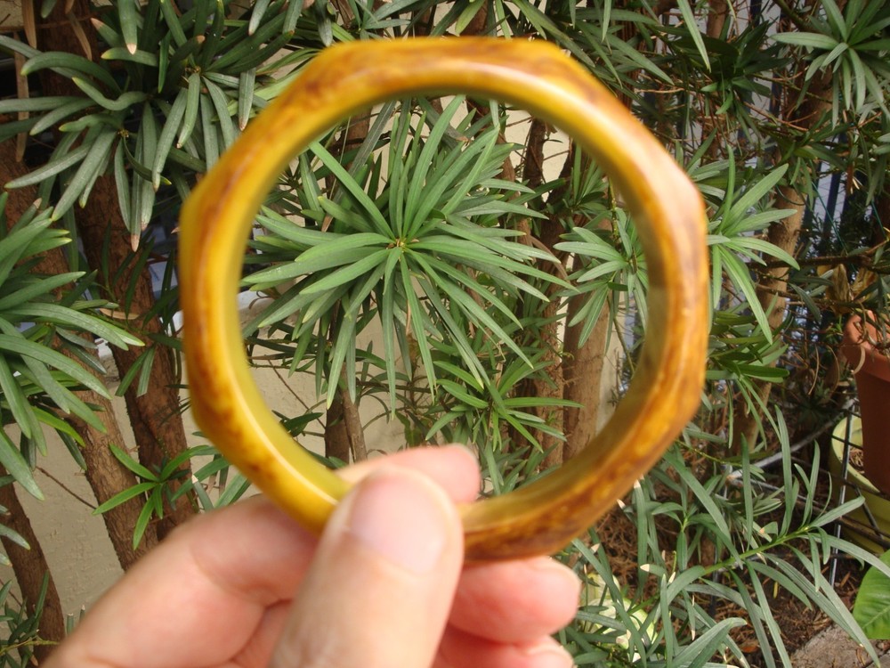 Vintage 1/2″ Butterscotch/Brown/Green Octagon Bakelite Bracelet; Beveled Edges!