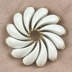 Vintage Pinwheel White Acrylic Flower Swirl Brooch Gold Tone MCM 2 X 2 Inches