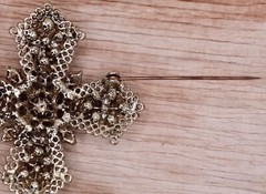 Unsigned Lisner Maltese Cross Brooch Pin Jet Rhinestone Antiqued Gold Tone