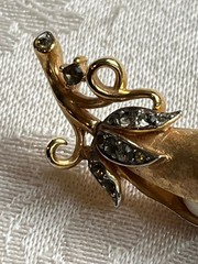 VTG Alfred Philippe Trifari Gold Tone “Pea Pod” Brooch Faux Pearls & Rhinestones