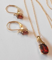 2.50ctw Garnet & Diamond 10K Yellow Gold Matching Earrings Pendant Necklace