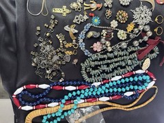 Vintage Broken Jewelry Lot Rhinestone Craft Wear Repair Harvest 1lb 15oz