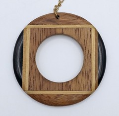 Vintage Gold Tone Wood Circle Pendant Necklace Mod MCM Segmented Geometric