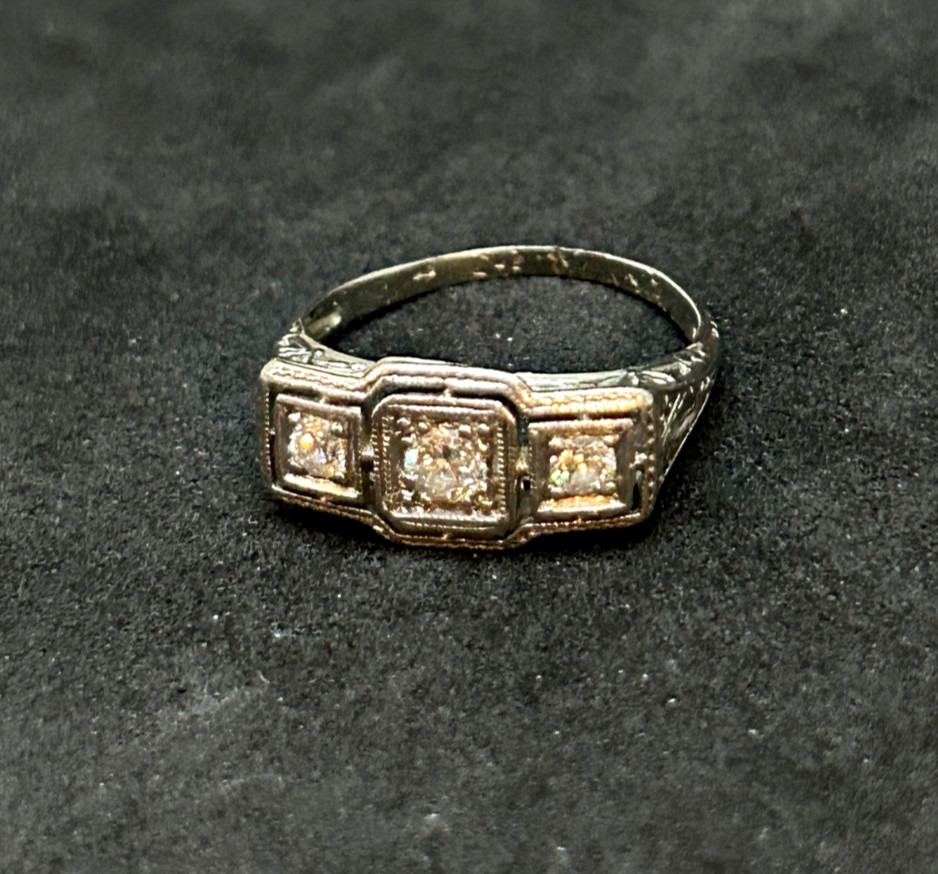 18k White Gold Three Diamond Vintage Filigree Ring Sz 5.5 – 2.75g