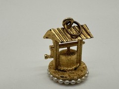 Vintage Sarah Coventry Wishing Well Charm w/Seed Pearls