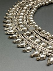 Woman’s Elegant Mexican Sterling Silver Choker Bib Necklace 94 Grams Quality