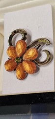 LC Lauren Conrad Topaz Amber Stone Floral Brooch Pin Gunmetal Rhinestone Signed