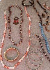 Vintage to Mod costume jewelry mixed lot (#1035)