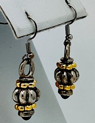 Vintage 1990s 2 Tone Designer Look Black Cabochon Pierced Earrings
