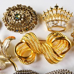Vintage Pin Brooch Jewelry Lot 15 Piece Mixed Assorted Gold Tone All Pretty