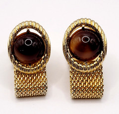 Swank Brown Lucite Tigers Eye Cabochon Center Gold Mesh Wrap Fancy Cufflinks
