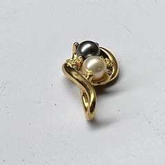 Vintage~ Black Onyx, White Pearl & Cubic Zirconia Gold Plated Pendant