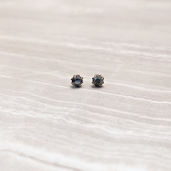 Vintage Stud Earrings Dark Reflective Gem & Gold Tone – Small