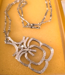 VINTAGE SIGNED AVON SILVERTONE ARTICULATED PENDANT BAR LINK CHAIN NECKLACE 24”