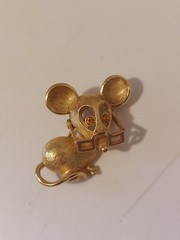 AVON Goldtone Mouse With Eye Glasses And Rhinestone Eyes