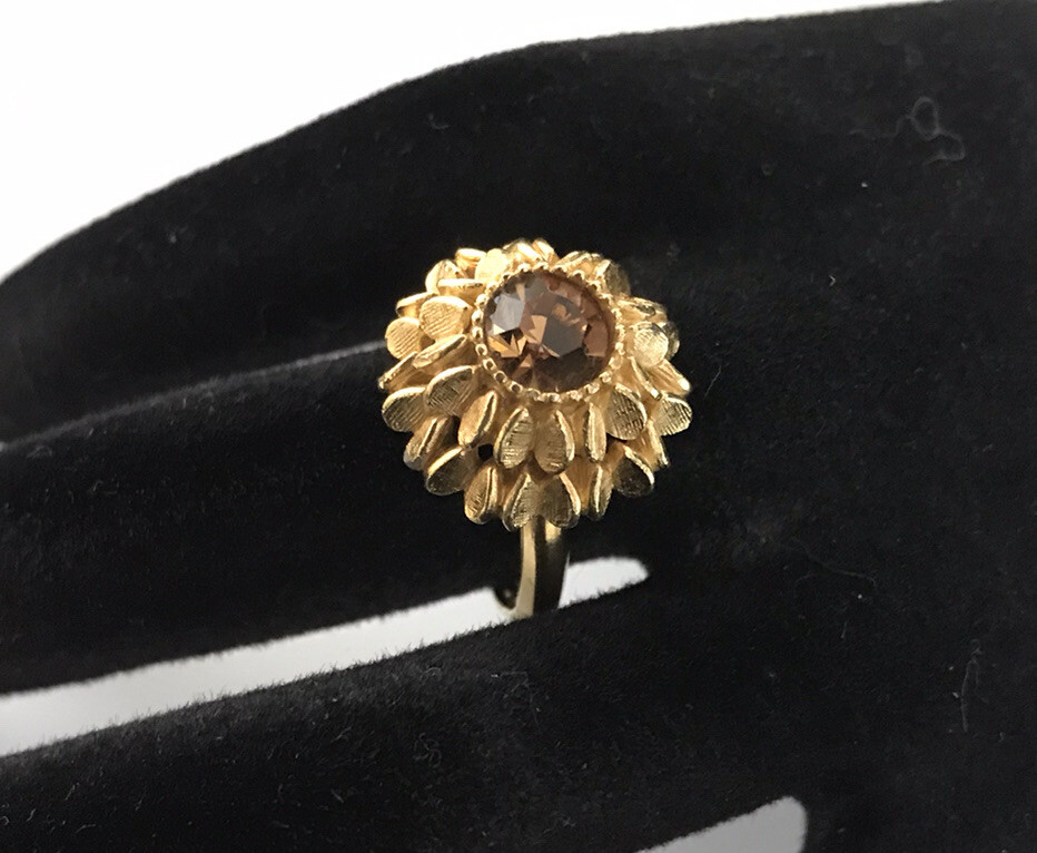 Vtg 1974 Avon Sunflower Gold Tone Topaz Crystal Ring Adjustable Size 7.5. #680