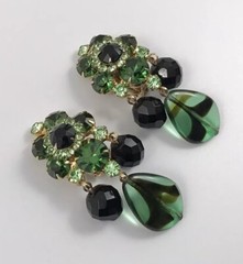 Rare Juliana D&E Green & Black Glass Dangle Clip Earring Book Piece. #1486