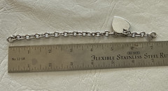 COOKIE LEE Silvertone Heart Charm 7″ Bracelet