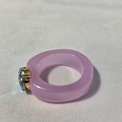 Chunky Ettika Resin Crystal Heart Ring Lilac-Colored Band with Blue Crystal Hear