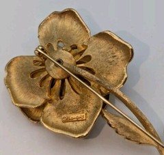 VINTAGE Brooch FRANCOIS (Coro) Flower Rose Pin Gold Tone Pearl 4in.