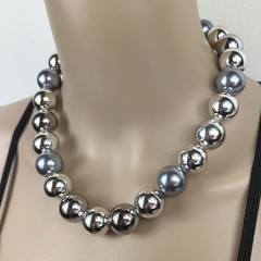 Vintage Shiny Gray and Silver Color Bead Necklace Chunky