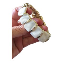 Lisner Thermoset Bracelet Textured White Gold Panel Vintage Collectible 7″ #195