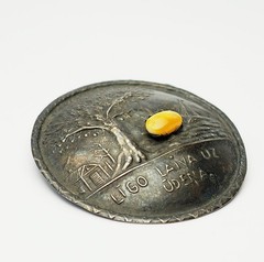Boat is Floating Water Latvia melchior amber antique round ethnic brooch pin
