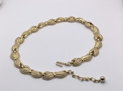 Vintage Crown Trifari Gold Tone Trifarium Plated Frosted Leaf Choker Necklace