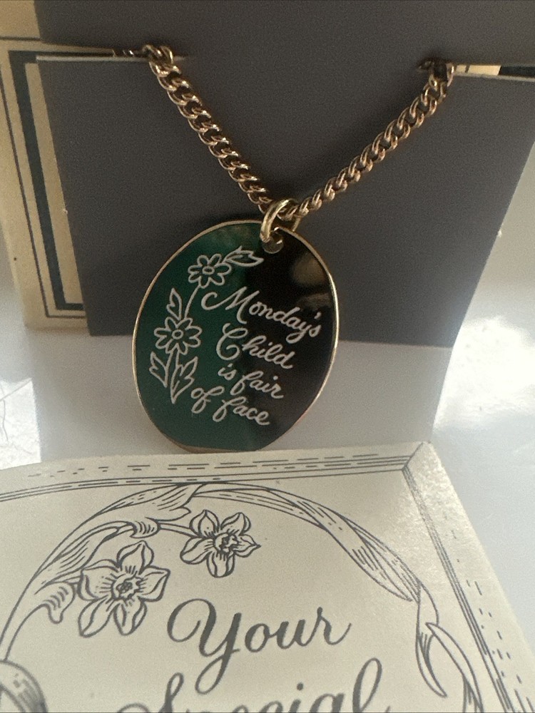 Vintage Avon 14 Inch Gold Plate Mondays Child Necklace Nos Never Worn Beautiful