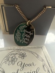 Vintage Avon 14 Inch Gold Plate Mondays Child Necklace Nos Never Worn Beautiful