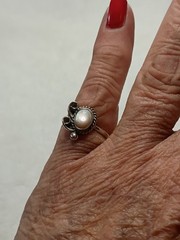 Vintage Silver Southwestern MOP Ring – Size 5.25