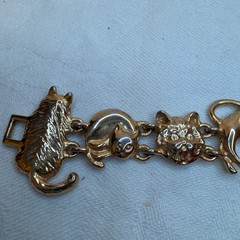 Vintage Gold Tone Cat Link Bracelet/Pin/Earring Set Signed AJC