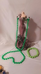 Vintage Necklace and Bracelet Set Womens Beaded Bib Chunky Green