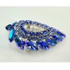 Vintage 1964 Sarah Coventry Blue Lagoon Brooch by D&E Juliana Book Piece